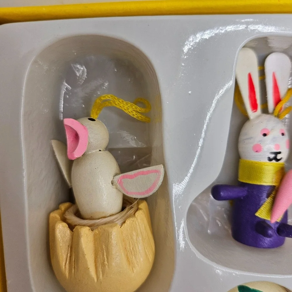 Vintage Wooden Easter Ornament Set 17 Pc Bunny Egg Bird Spring Decor Box